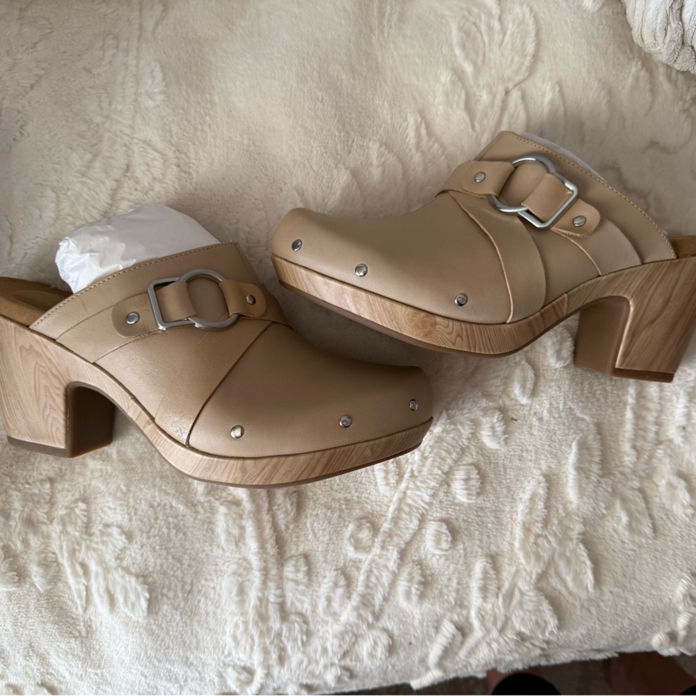 Rockport Vivianne Mule Women's Tan Leather Clogs